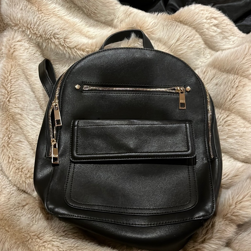 GAP Women's Faux Vegan Leather Backpack Black Gold Accent Adjustable Strap